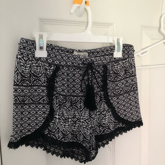 Flowy shorts - Picture 2 of 4